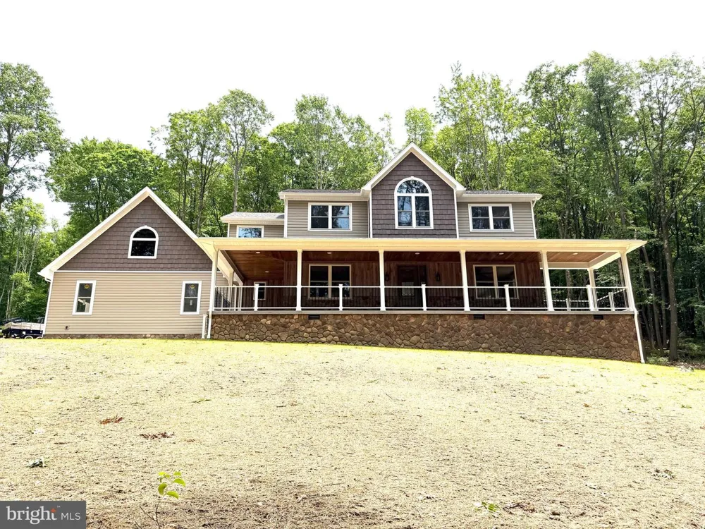 114 DRIPPING SPRING RD Morgantown, WV 26508