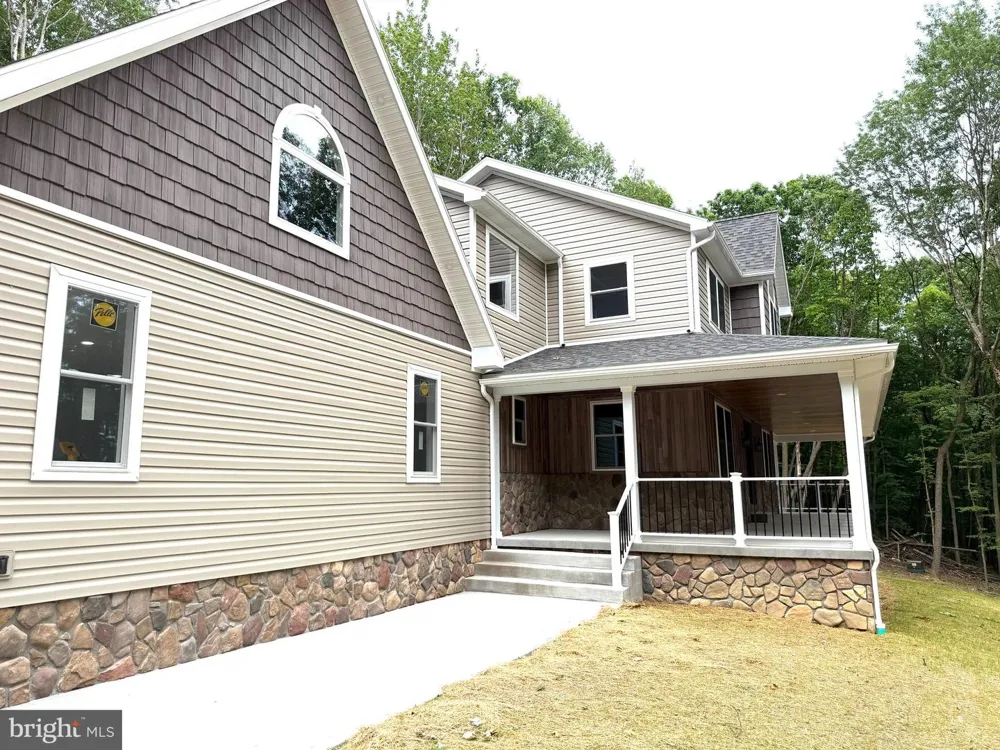 114 DRIPPING SPRING RD Morgantown, WV 26508