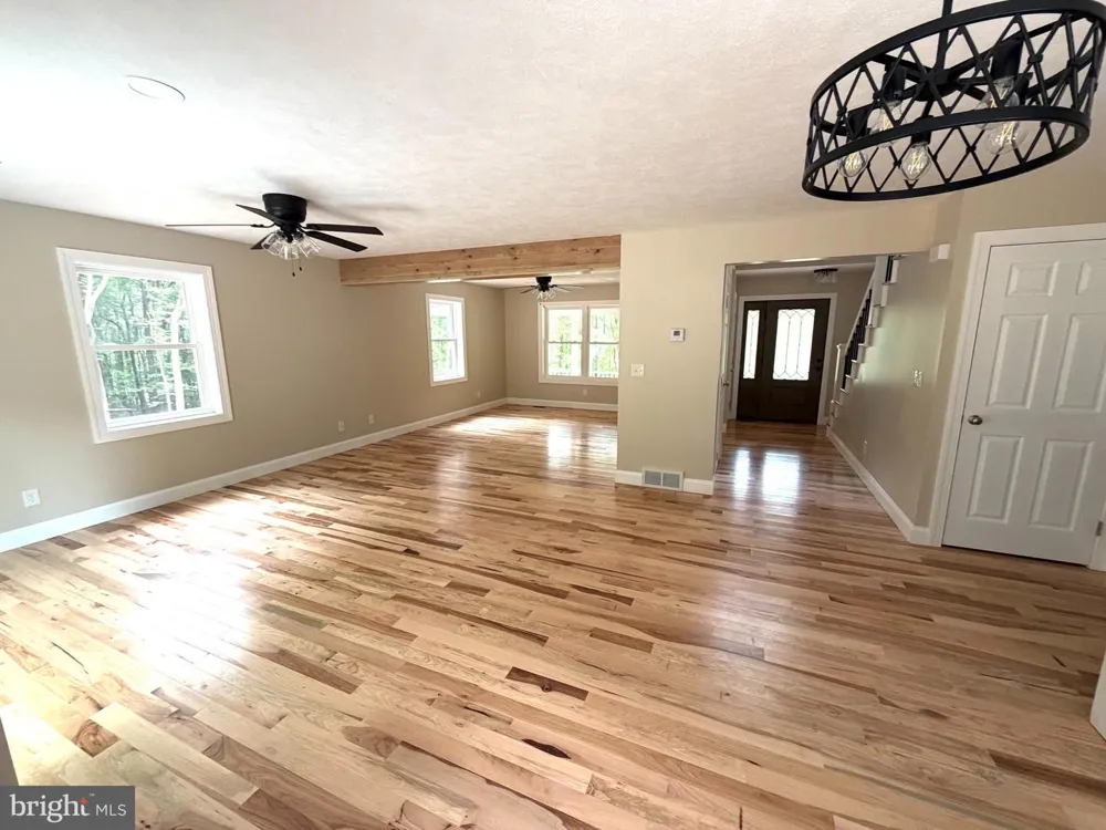 114 DRIPPING SPRING RD Morgantown, WV 26508