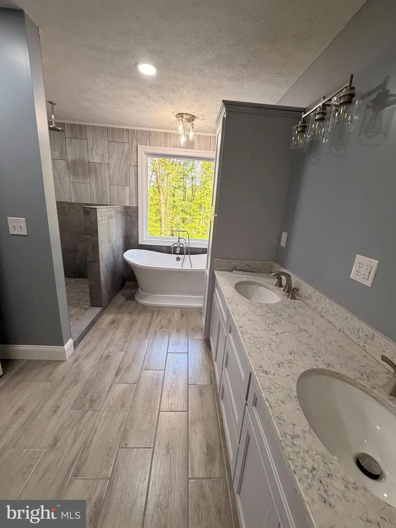 114 DRIPPING SPRING RD Morgantown, WV 26508