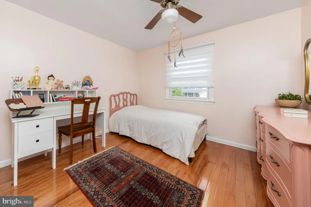 42 REGENT ROAD Cherry Hill, NJ 08003