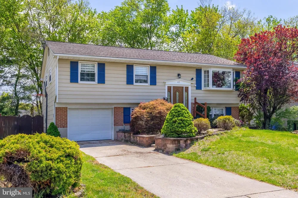 42 REGENT ROAD Cherry Hill, NJ 08003