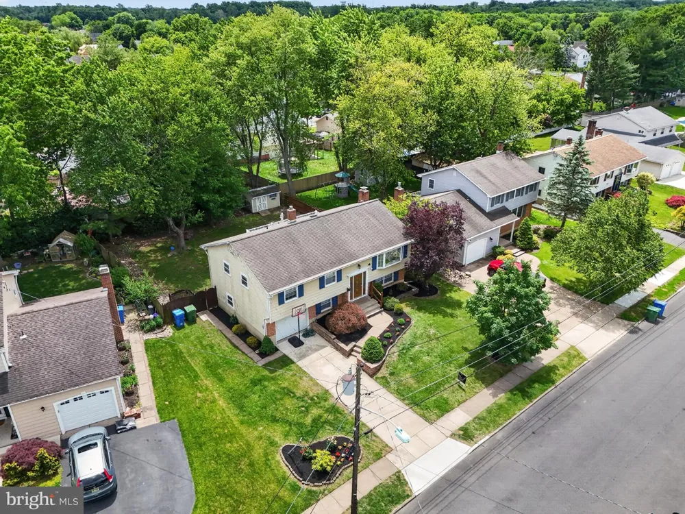 42 REGENT ROAD Cherry Hill, NJ 08003