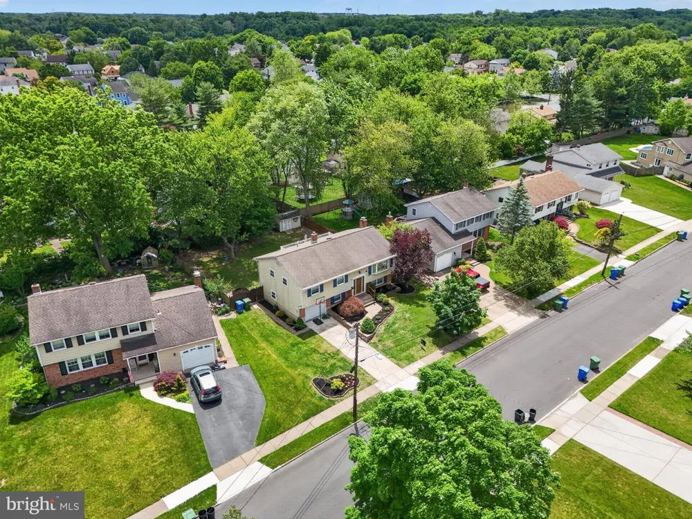 42 REGENT ROAD Cherry Hill, NJ 08003