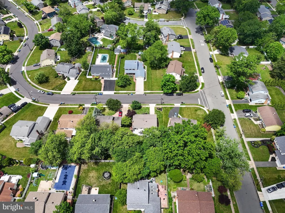 42 REGENT ROAD Cherry Hill, NJ 08003