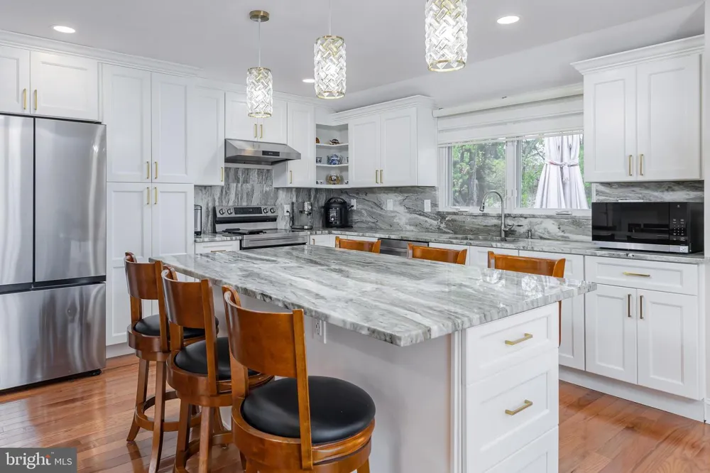 42 REGENT ROAD Cherry Hill, NJ 08003
