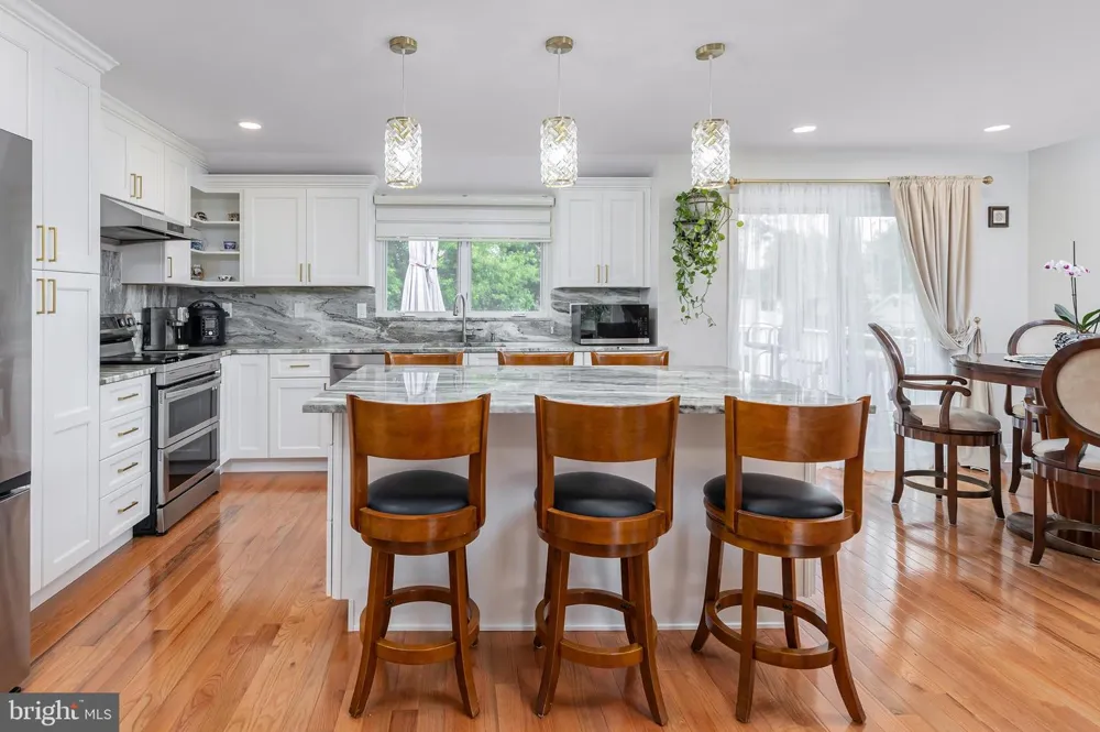 42 REGENT ROAD Cherry Hill, NJ 08003