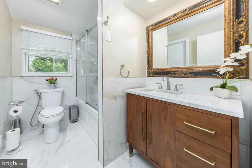 42 REGENT ROAD Cherry Hill, NJ 08003