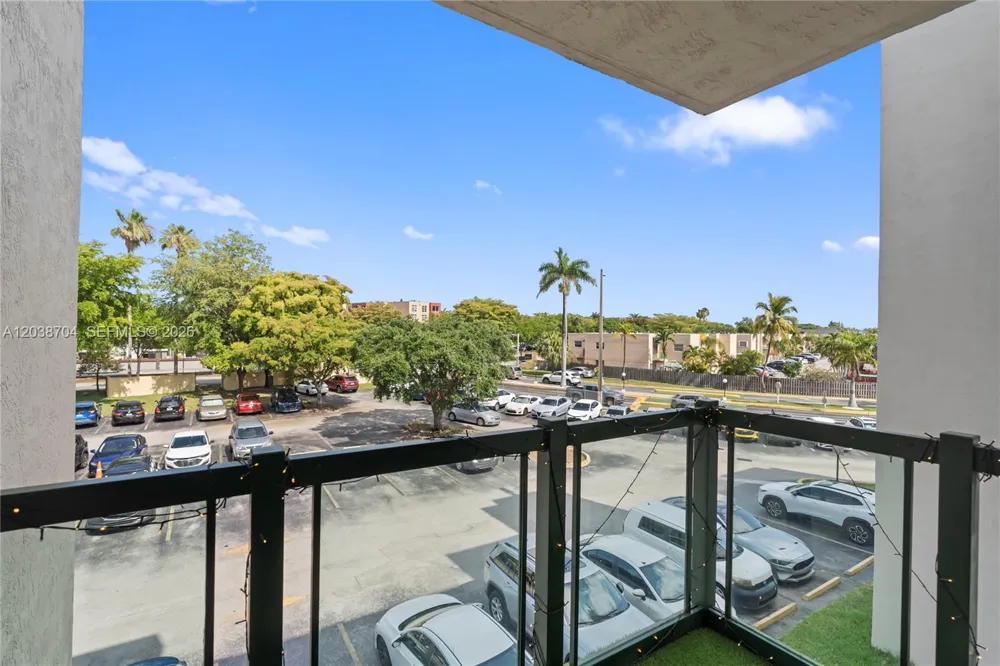 2055 SW 122nd Ave #326 Miami, FL 33175