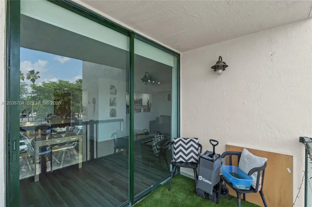 2055 SW 122nd Ave #326 Miami, FL 33175