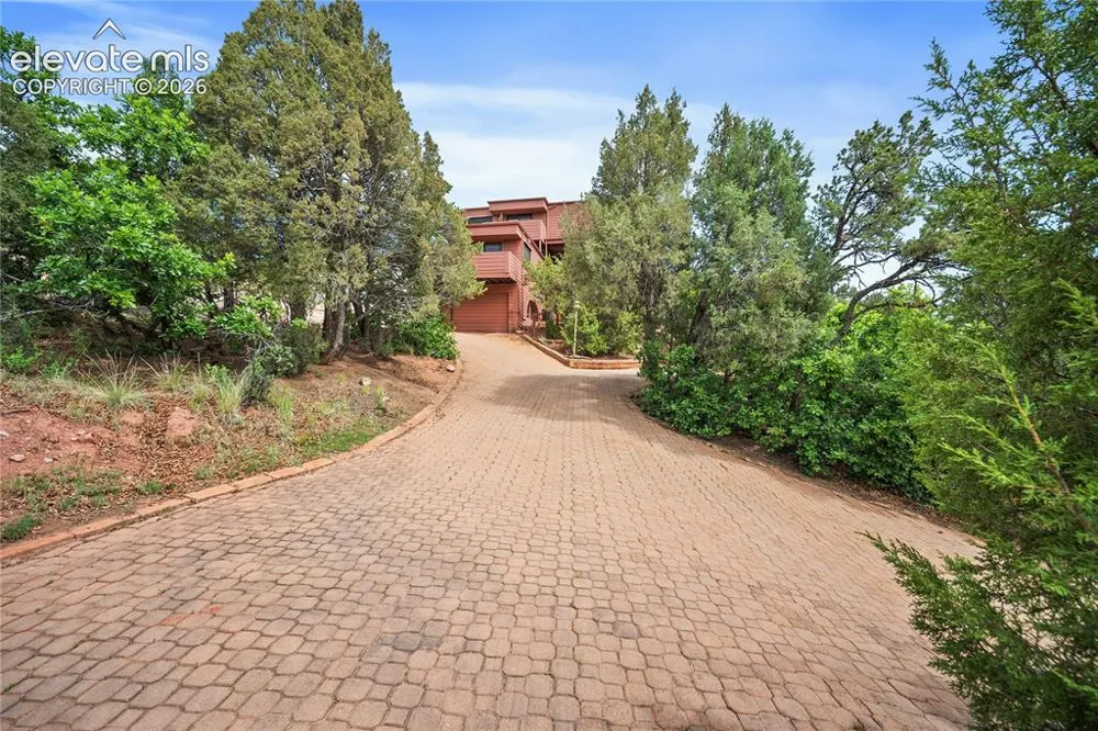 133 Via Vallecito Manitou Springs, CO 80829