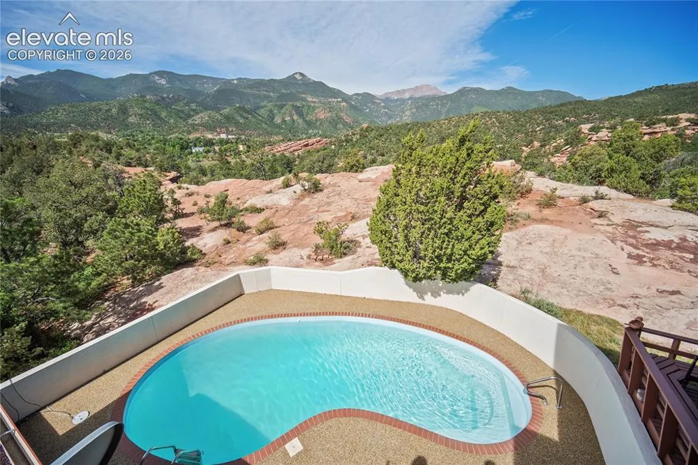 133 Via Vallecito Manitou Springs, CO 80829