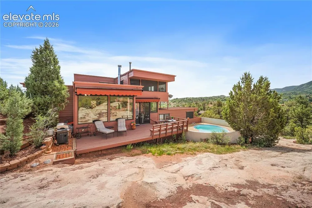 133 Via Vallecito Manitou Springs, CO 80829