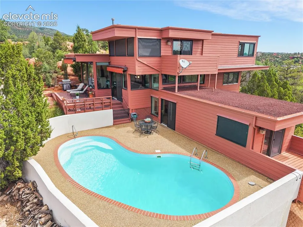 133 Via Vallecito Manitou Springs, CO 80829