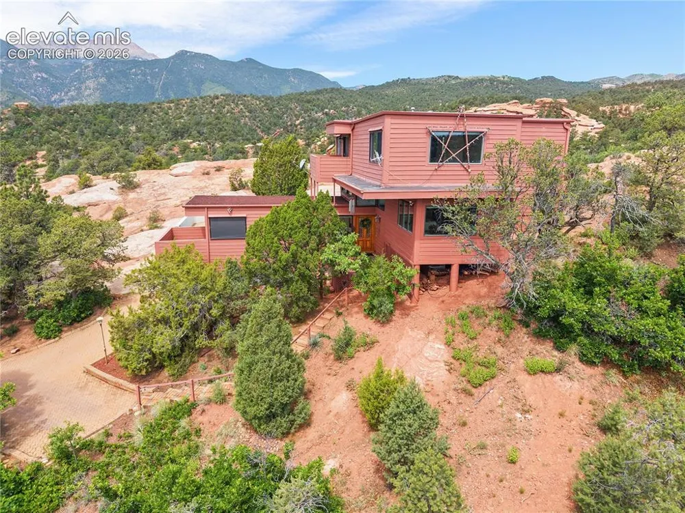 133 Via Vallecito Manitou Springs, CO 80829