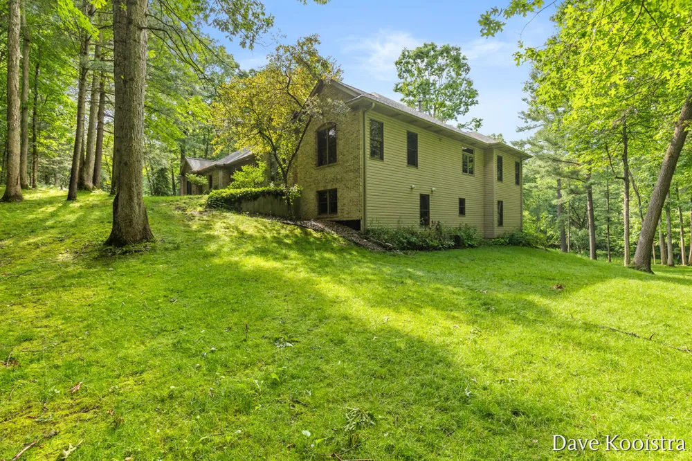 5133 Streamside Court NE Courtland Township, MI 49341