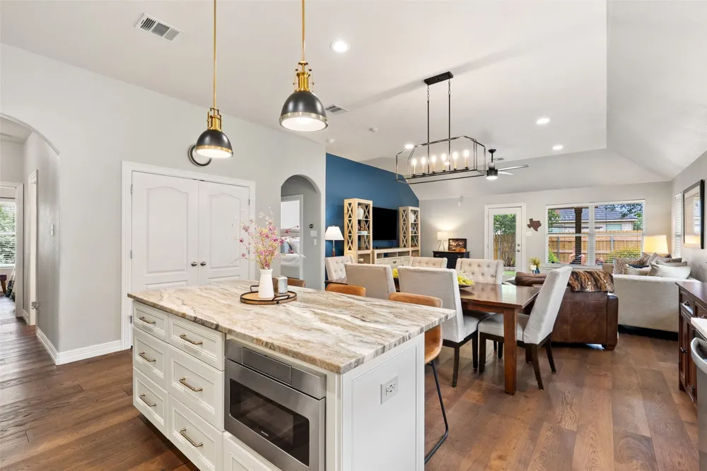 994 Hot Spring Valley Buda, TX 78610