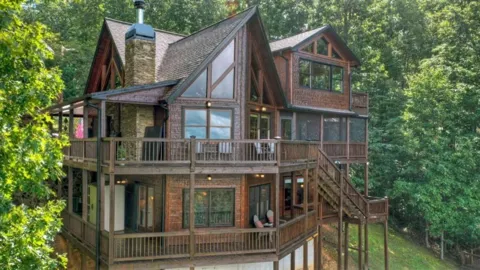 1404 Mountain High Drive