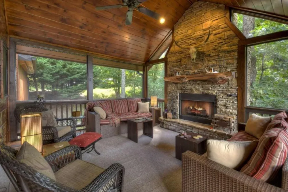 1404 Mountain High Drive Mineral Bluff, GA 30559
