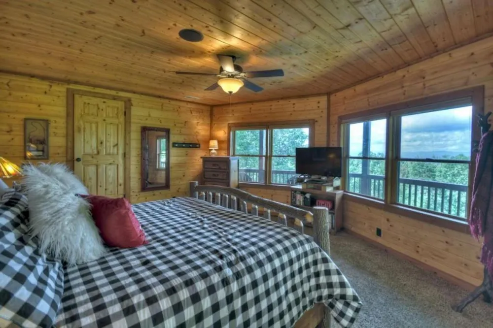 1404 Mountain High Drive Mineral Bluff, GA 30559