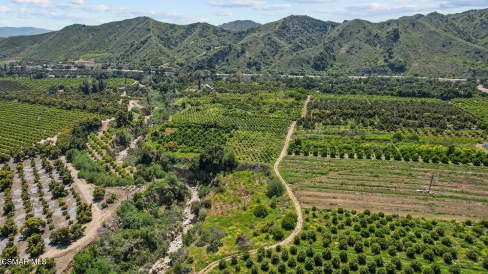 5682 Pine Grove Road Santa Paula, CA 93060