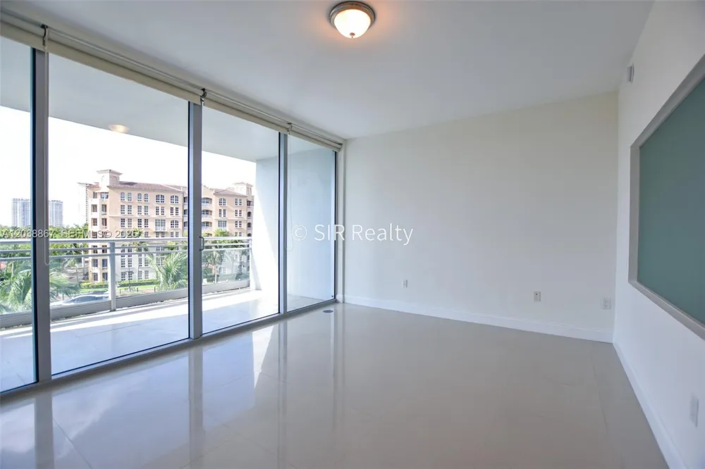 2950 NE 188th St #336 Aventura, FL 33180