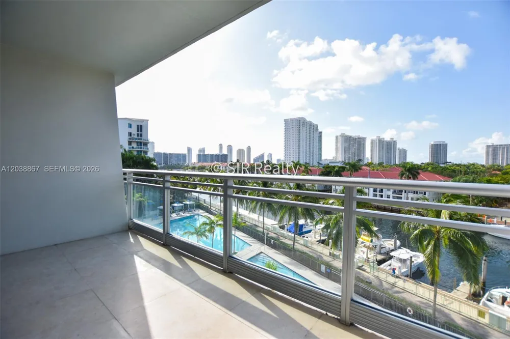 2950 NE 188th St #336 Aventura, FL 33180