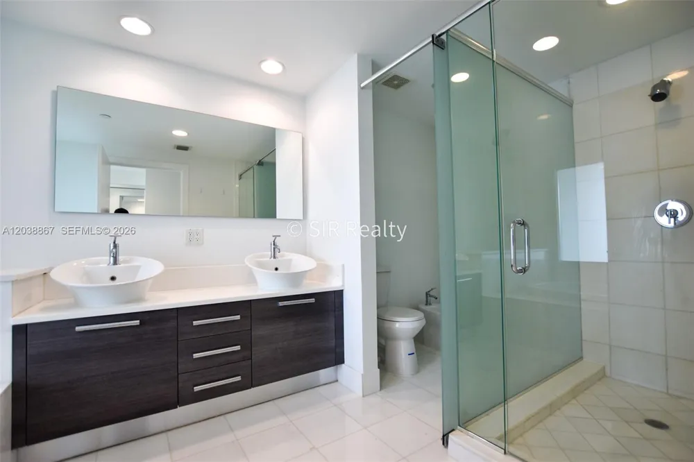 2950 NE 188th St #336 Aventura, FL 33180