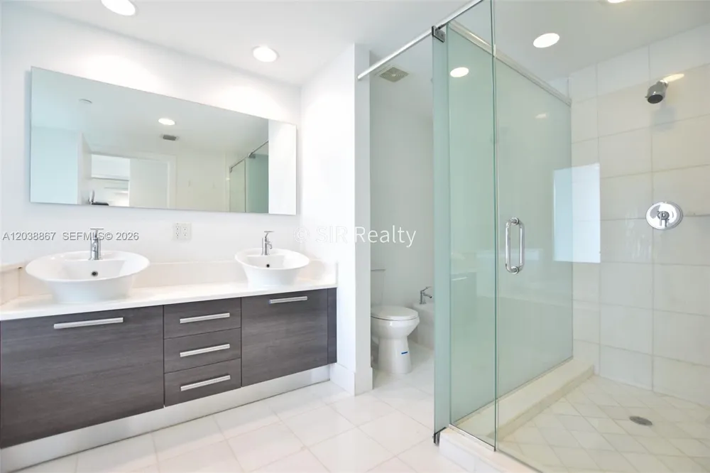 2950 NE 188th St #336 Aventura, FL 33180