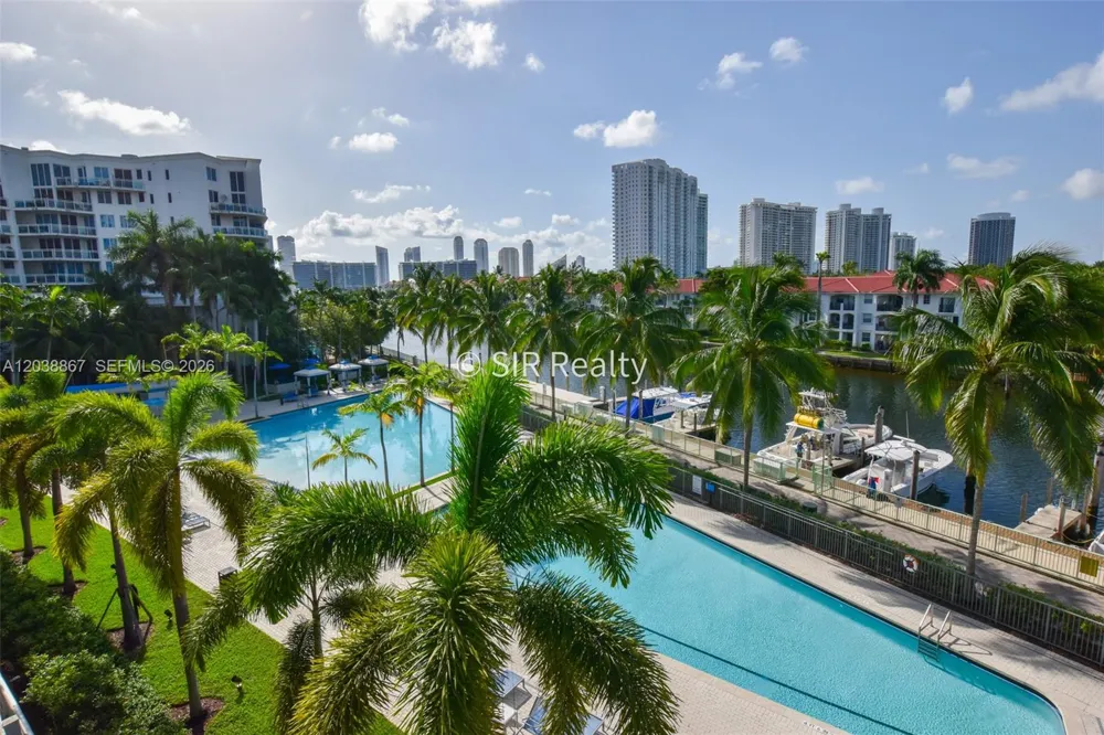 2950 NE 188th St #336 Aventura, FL 33180