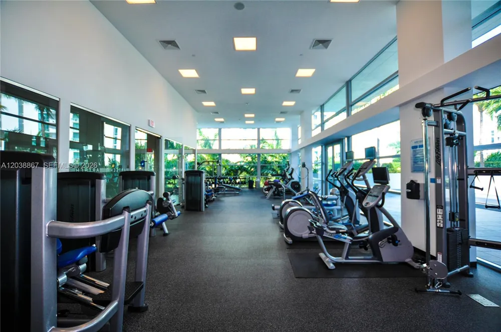 2950 NE 188th St #336 Aventura, FL 33180