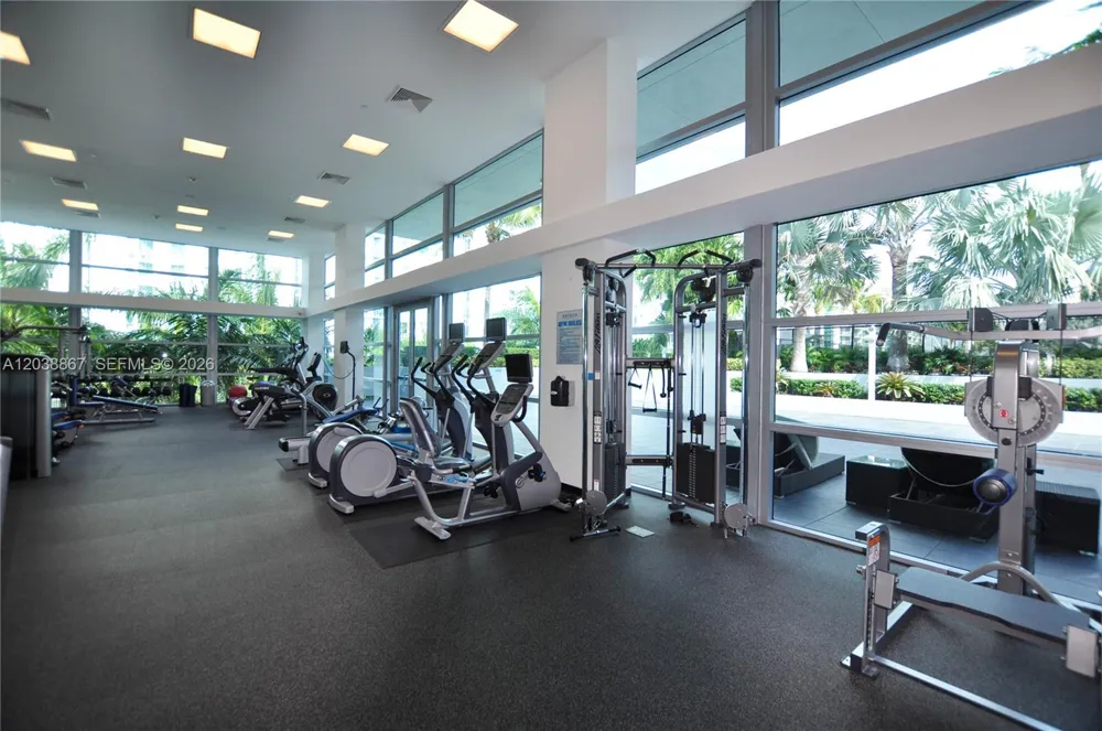 2950 NE 188th St #336 Aventura, FL 33180