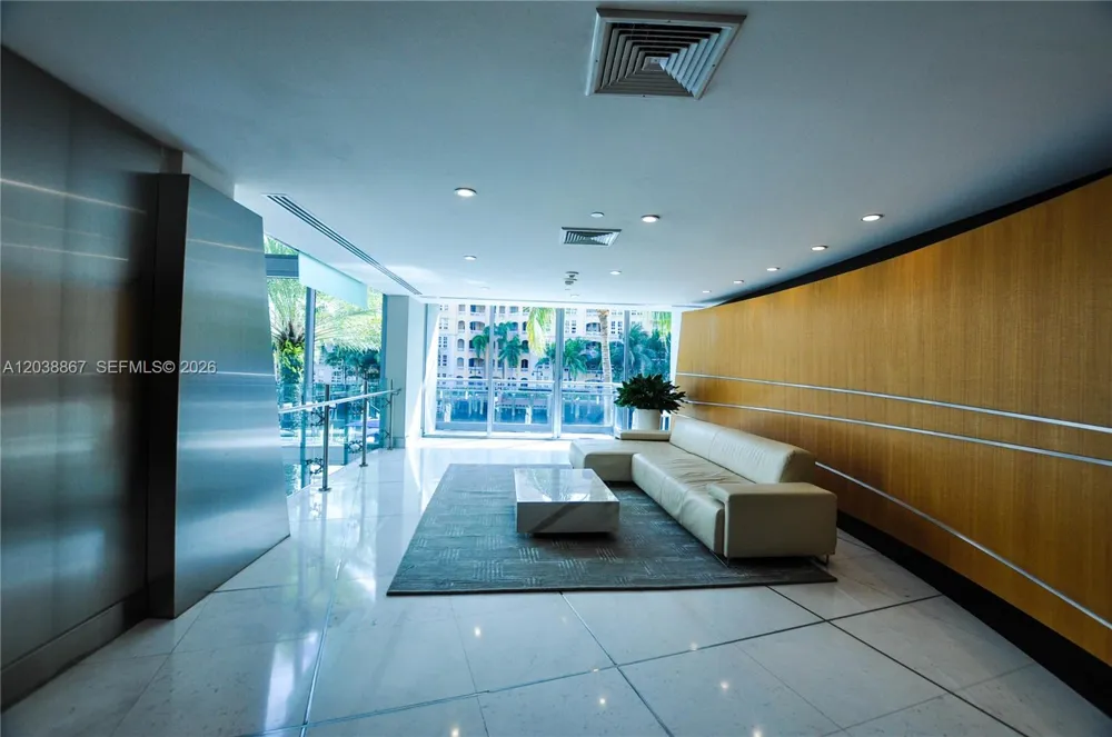2950 NE 188th St #336 Aventura, FL 33180