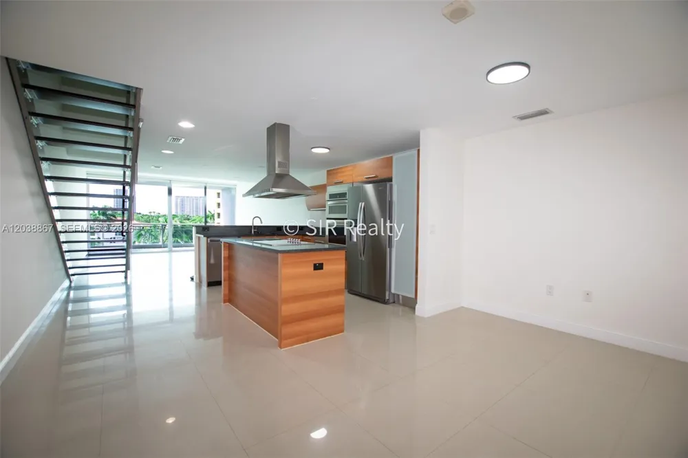 2950 NE 188th St #336 Aventura, FL 33180