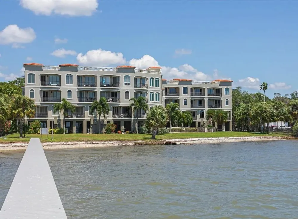 1714 PARK STREET St Petersburg, FL 33710