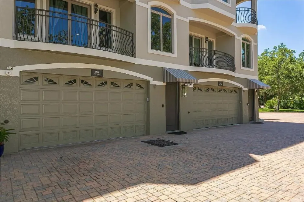 1714 PARK STREET St Petersburg, FL 33710