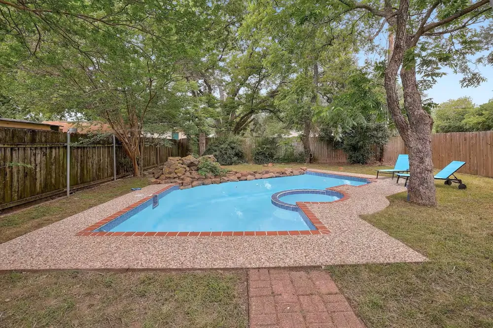 12304 BurrRidge Drive Austin, TX 78729