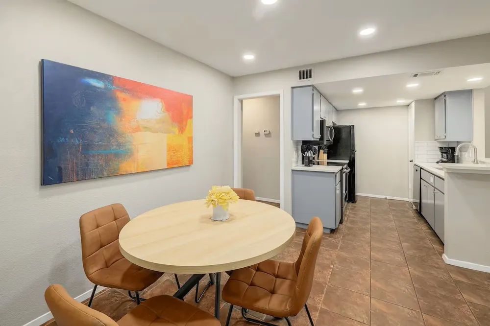 12304 BurrRidge Drive Austin, TX 78729