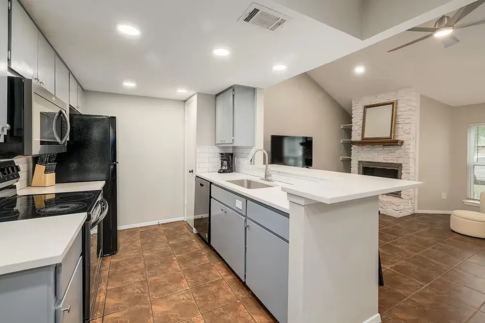12304 BurrRidge Drive Austin, TX 78729