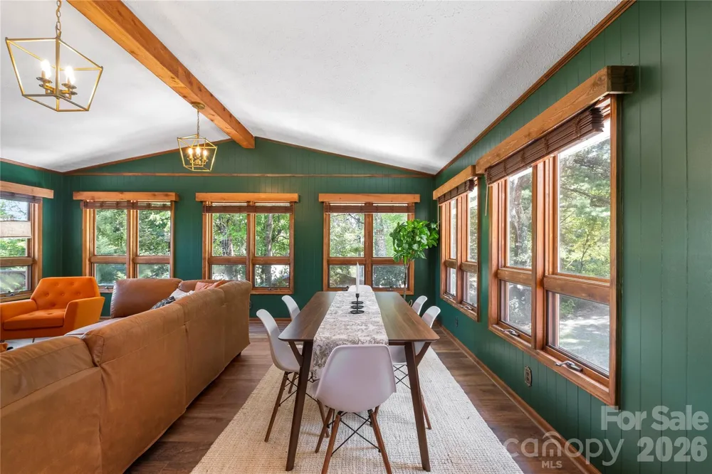5545 Pine Ridge Drive Connelly Springs, NC 28612