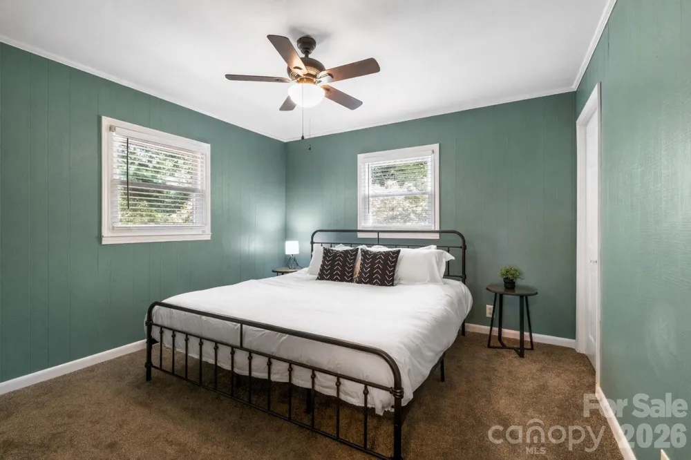 5545 Pine Ridge Drive Connelly Springs, NC 28612