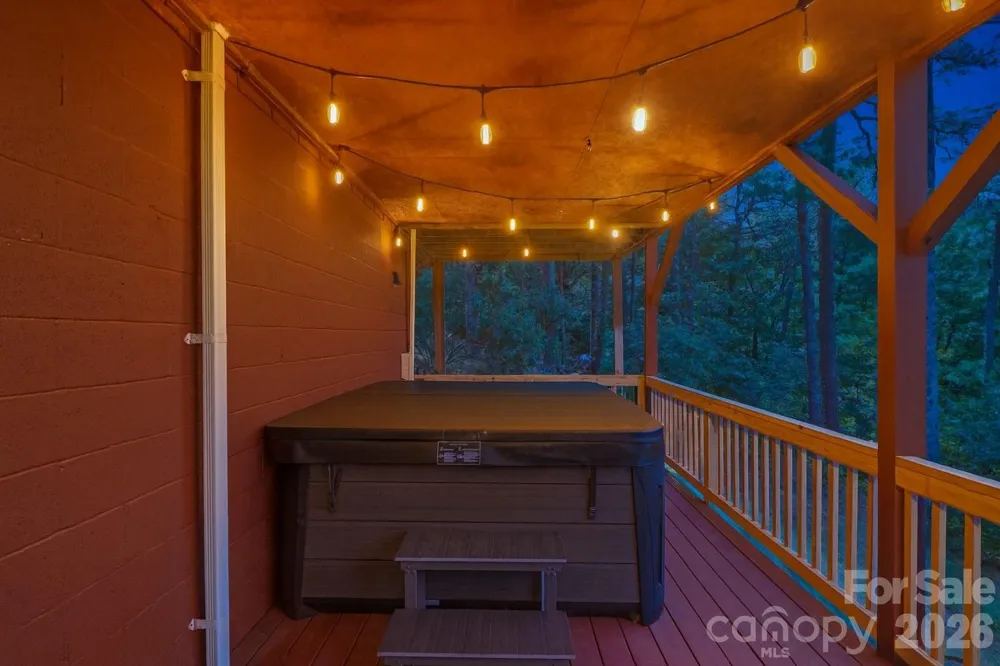 5545 Pine Ridge Drive Connelly Springs, NC 28612