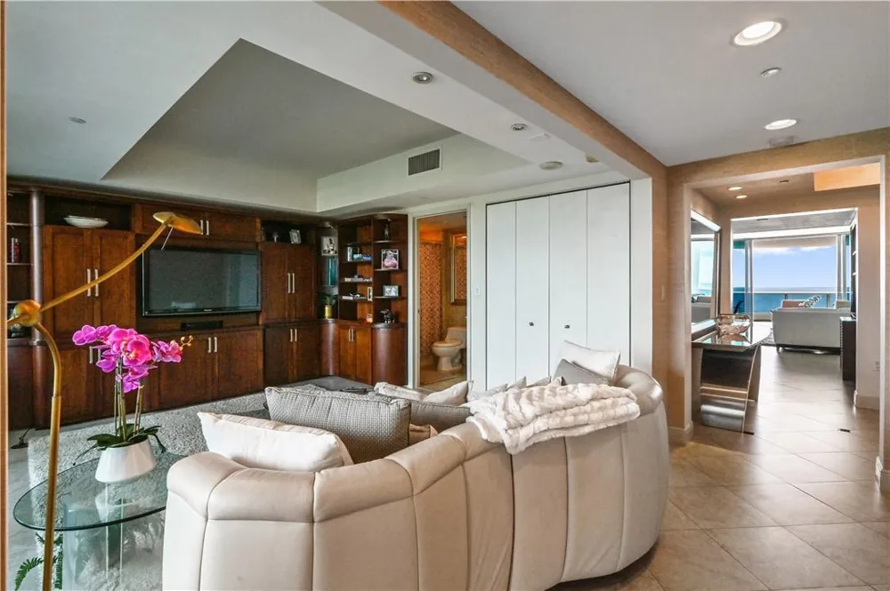 1600 S Ocean Boulevard #902 Lauderdale By The Sea, FL 33062