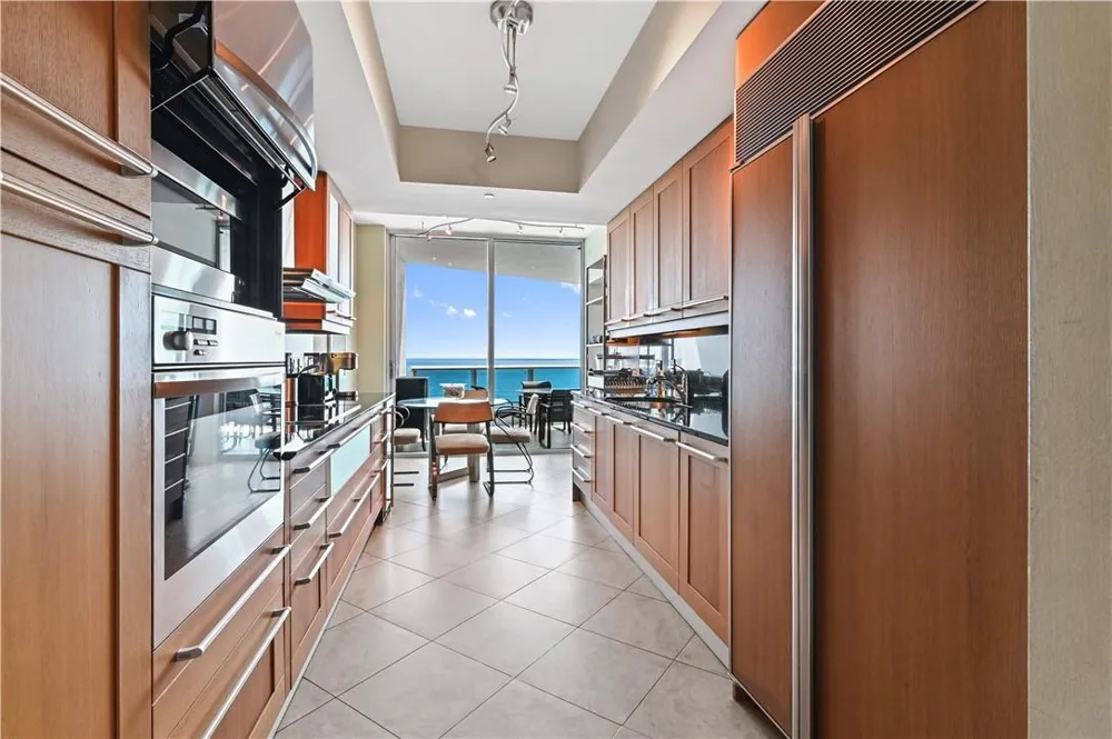 1600 S Ocean Boulevard #902 Lauderdale By The Sea, FL 33062