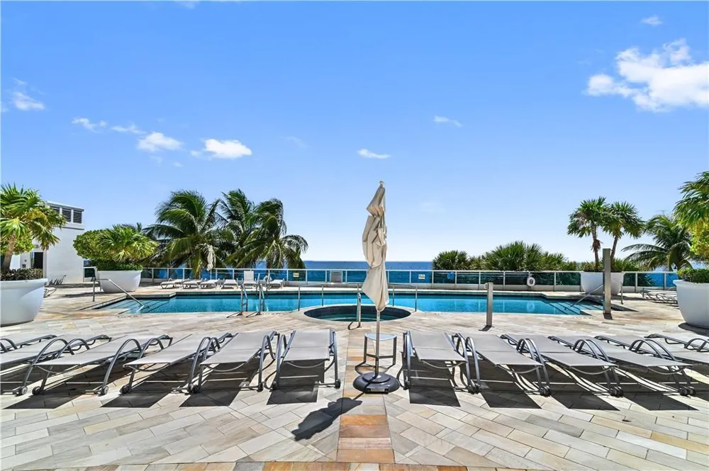 1600 S Ocean Boulevard #902 Lauderdale By The Sea, FL 33062