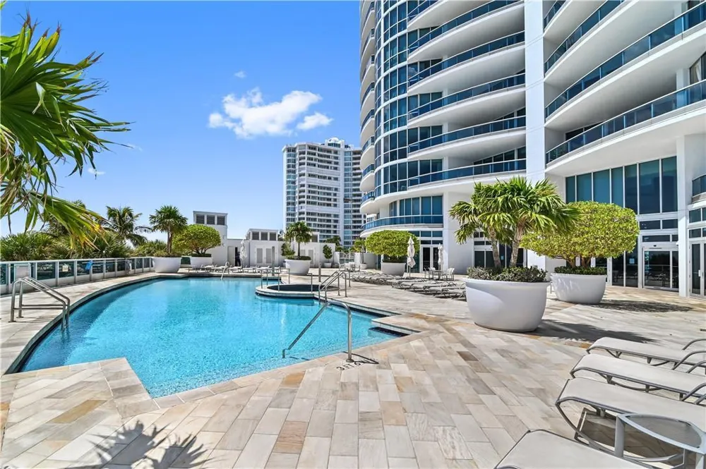 1600 S Ocean Boulevard #902 Lauderdale By The Sea, FL 33062