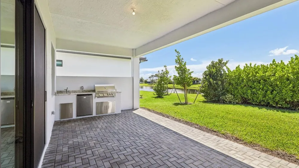 5633 Saint Armands Way Westlake, FL 33470