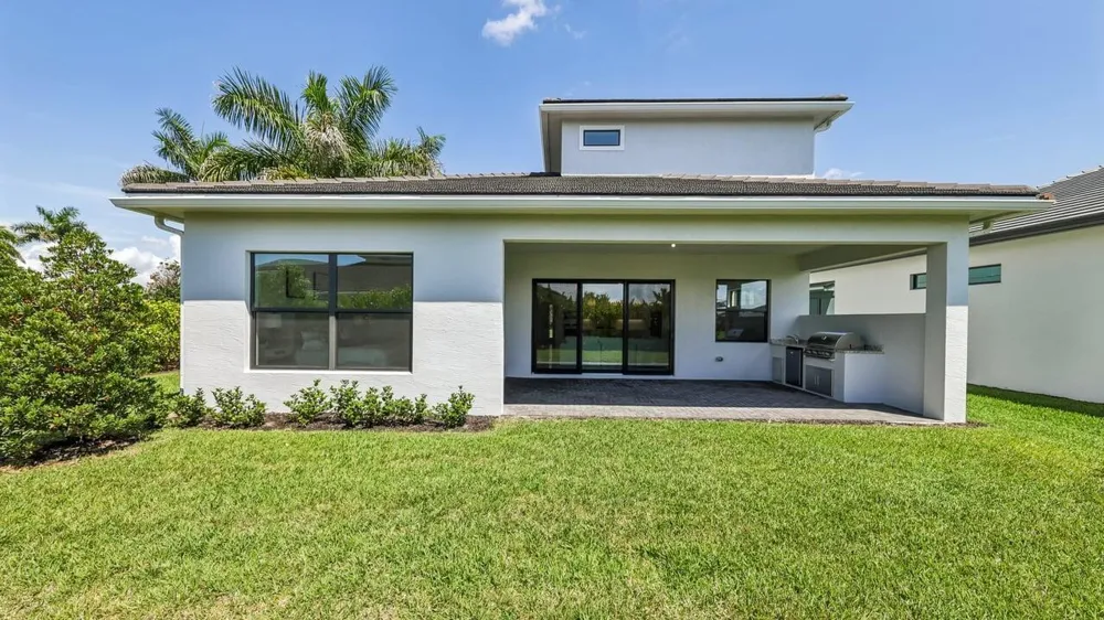 5633 Saint Armands Way Westlake, FL 33470