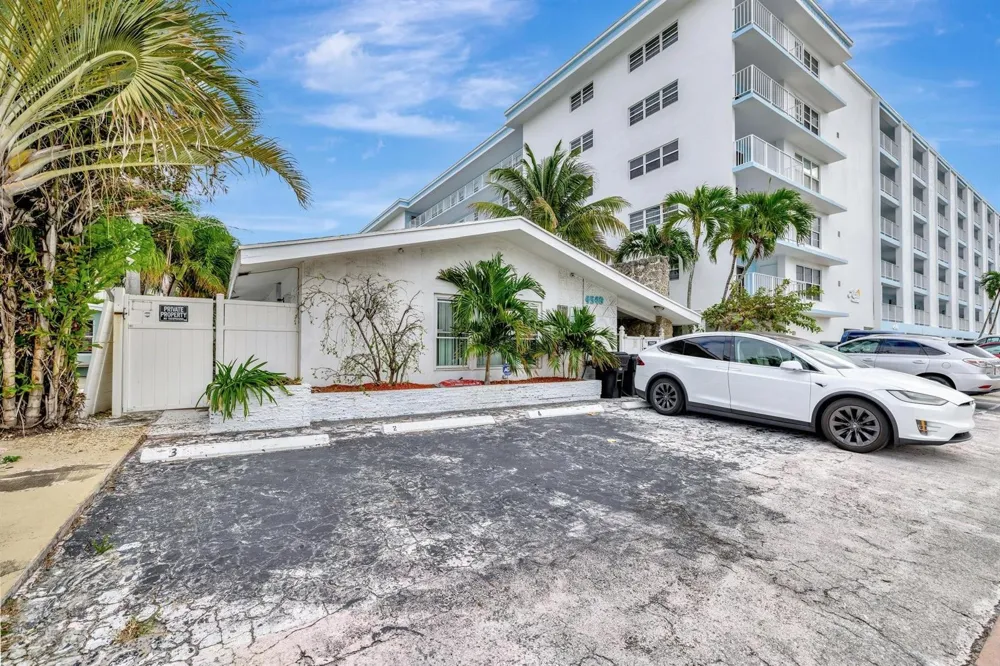4548 Ocean #4 Lauderdale By The Sea, FL 33313