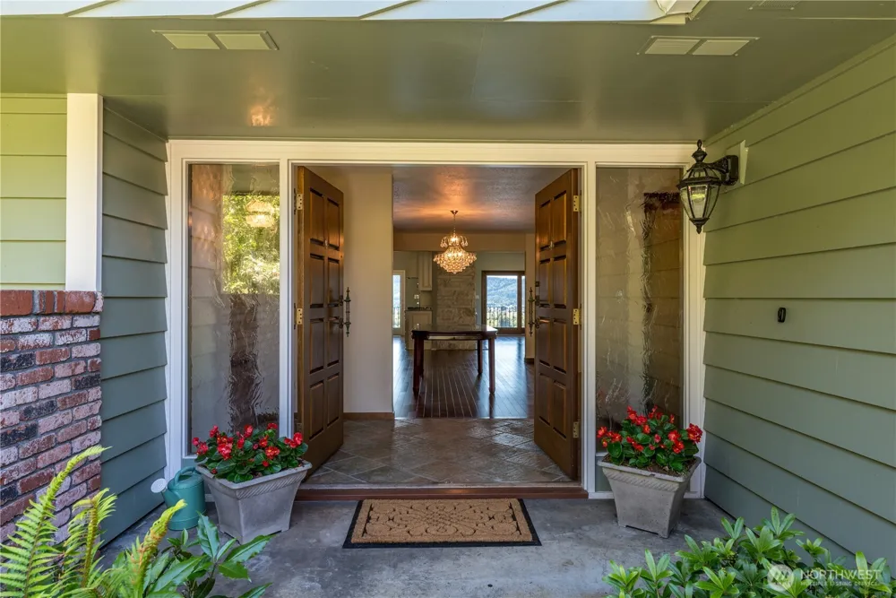 18 Island View Lane Cathlamet, WA 98612